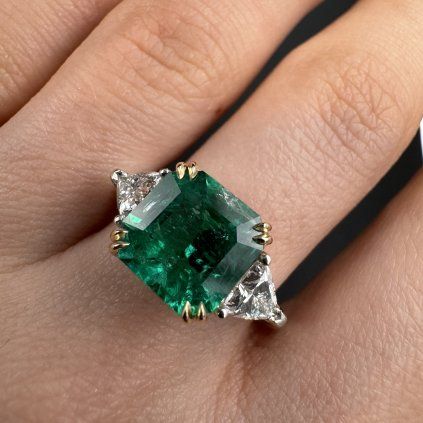 Emerald & Diamond Ring